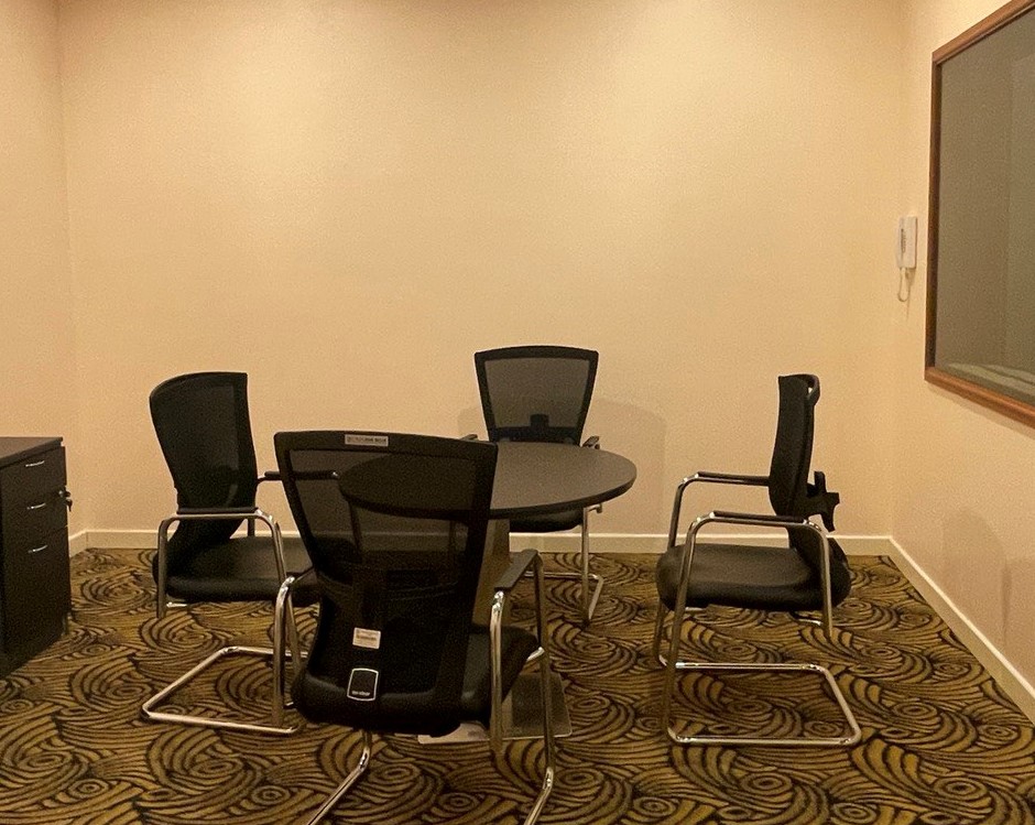 03 Briefing Room