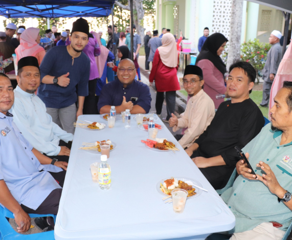 Iftar Perdana Masjid Al-Hikmah UMSKAL Mengeratkan Ukhuwah